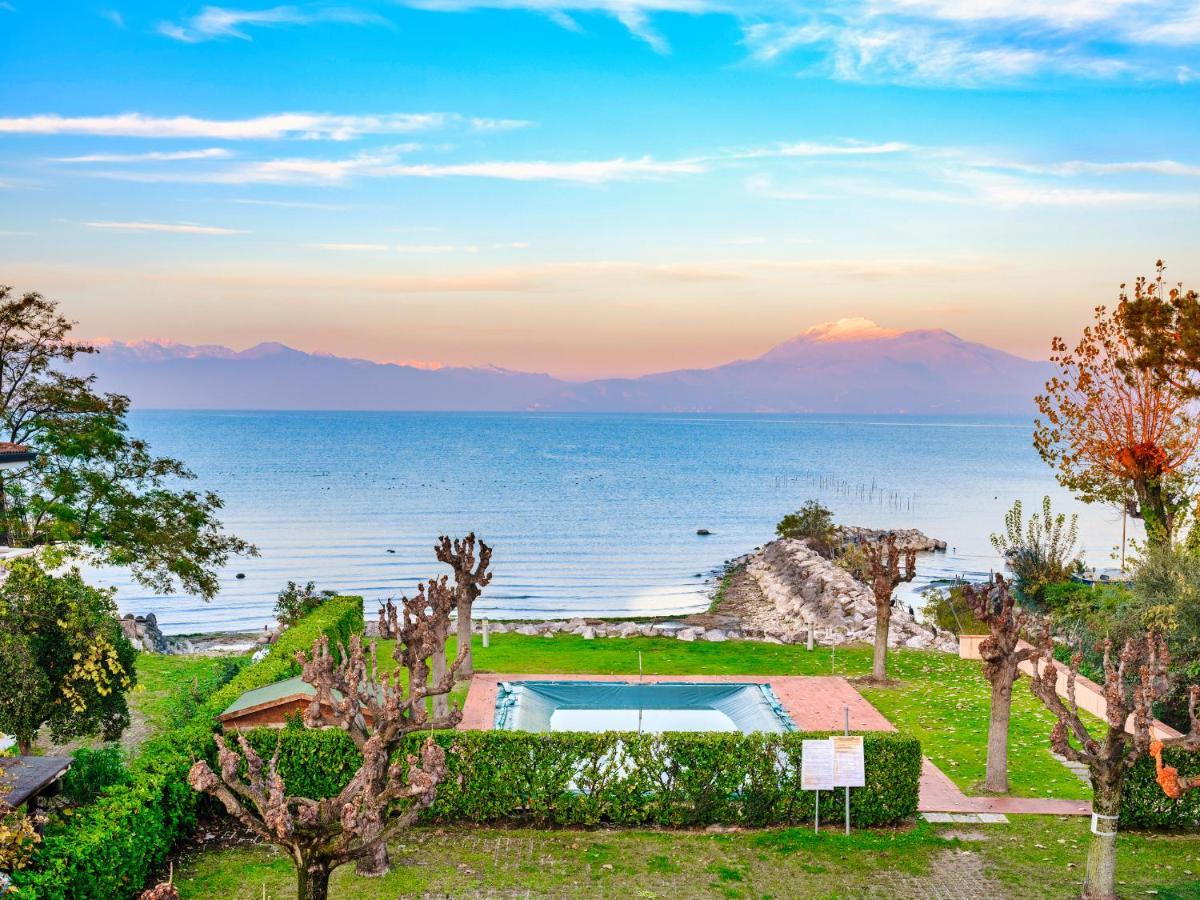 Casa Lugana 19 - Monolocale Con Piscina Direttamente A Lago Sirmione Exterior foto